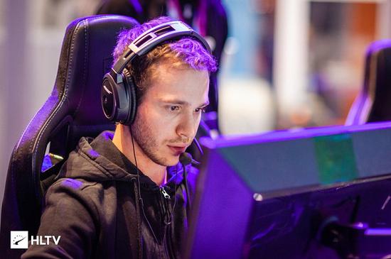 极逸AI游戏创作引擎SOON获行业大奖助力AI商业化突破